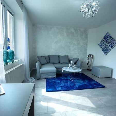 Ruhige Unterkunft Mit Einer Schoenen Aussicht Apartment Зноймо Екстериор снимка